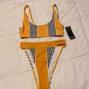 Nasty gal bathing suit size 4
